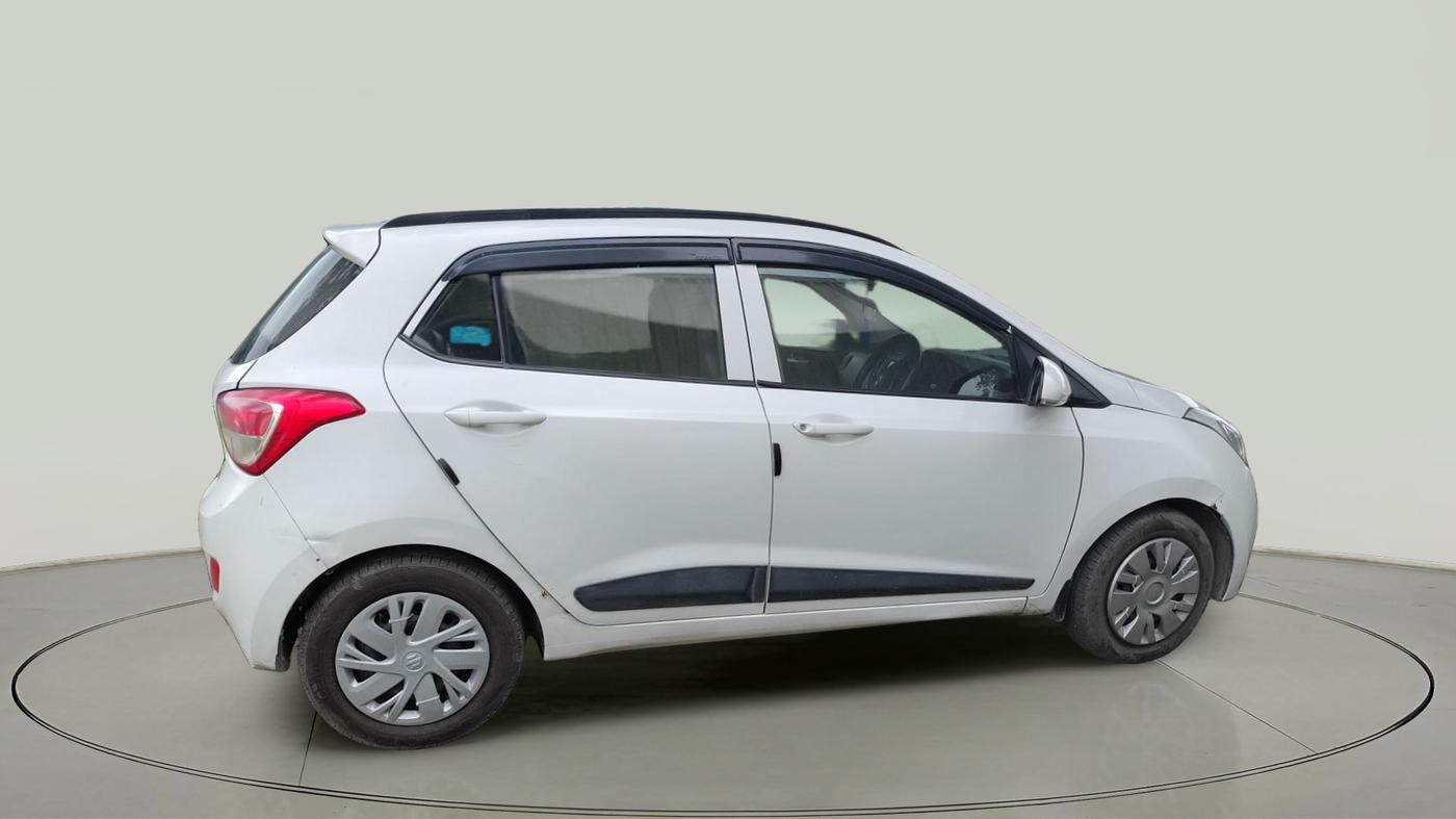 2016 Hyundai Grand i10 SPORTZ 1.1 CRDI, Diesel, Manual, 1,22,801 km, exterior