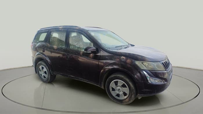 2015 Mahindra XUV500 W6, Diesel, Manual, 1,30,281 km, exterior