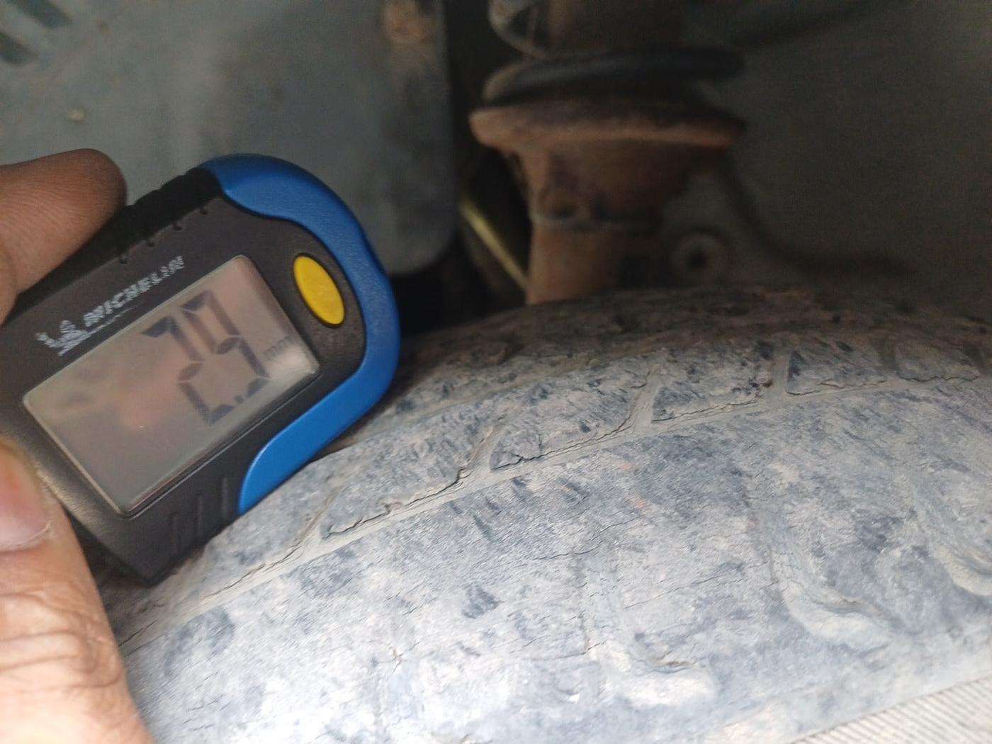 2013 Tata Nano LX, Petrol, Manual, 58,919 km, tyre