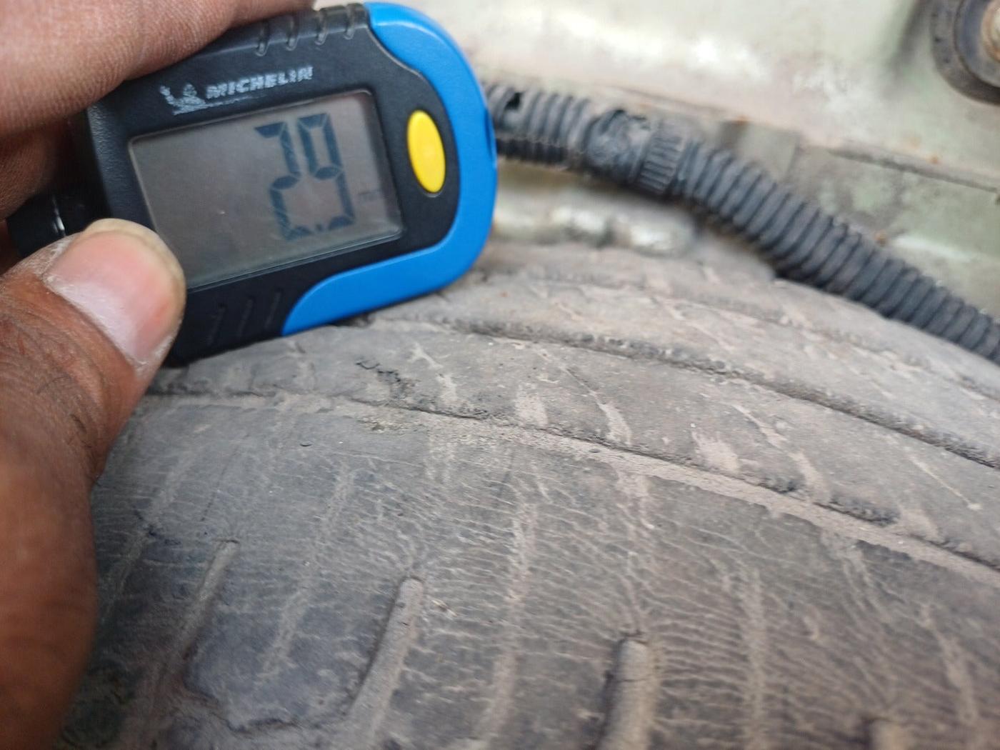 2013 Tata Nano LX, Petrol, Manual, 58,919 km, tyre