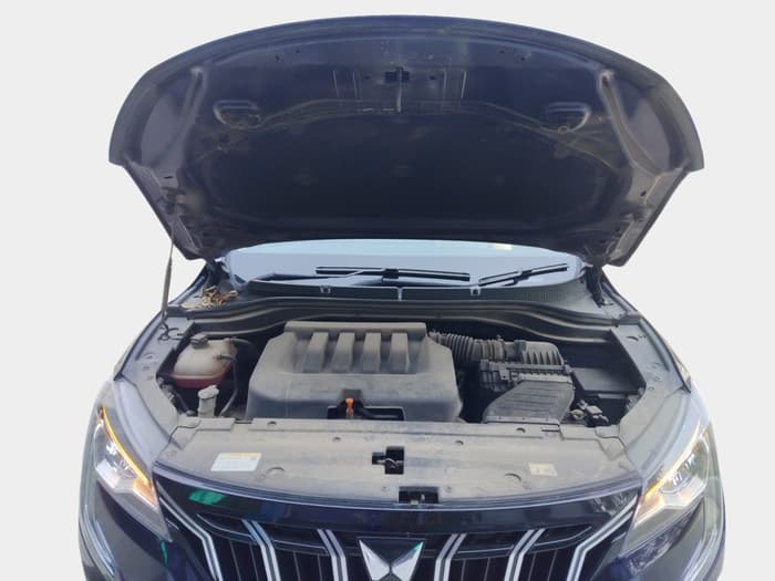 2022 Mahindra XUV700 AX 7 P MT 7 STR, Petrol, Manual, 52,633 km, exterior