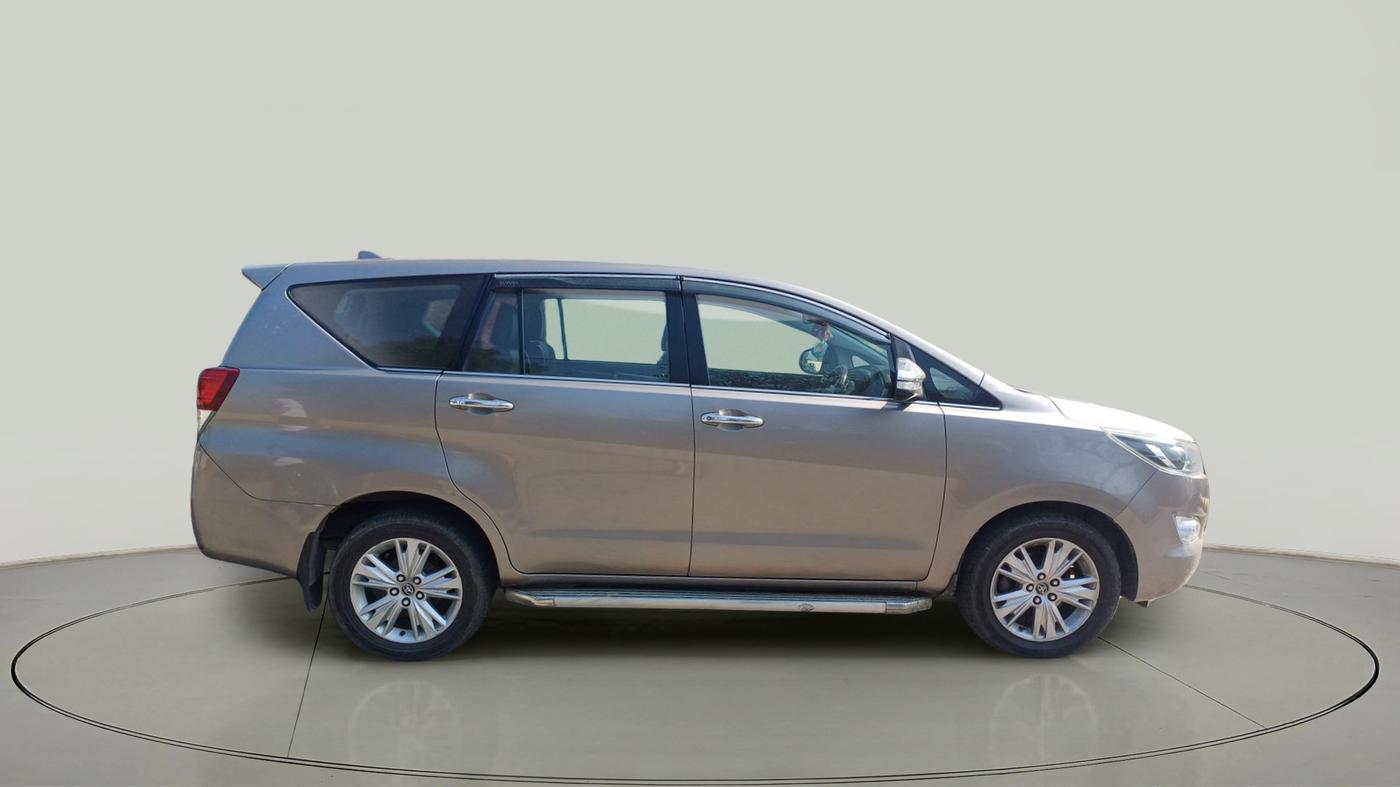 2016 Toyota Innova Crysta 2.4 ZX 7 STR, Diesel, Manual, 1,19,431 km, exterior