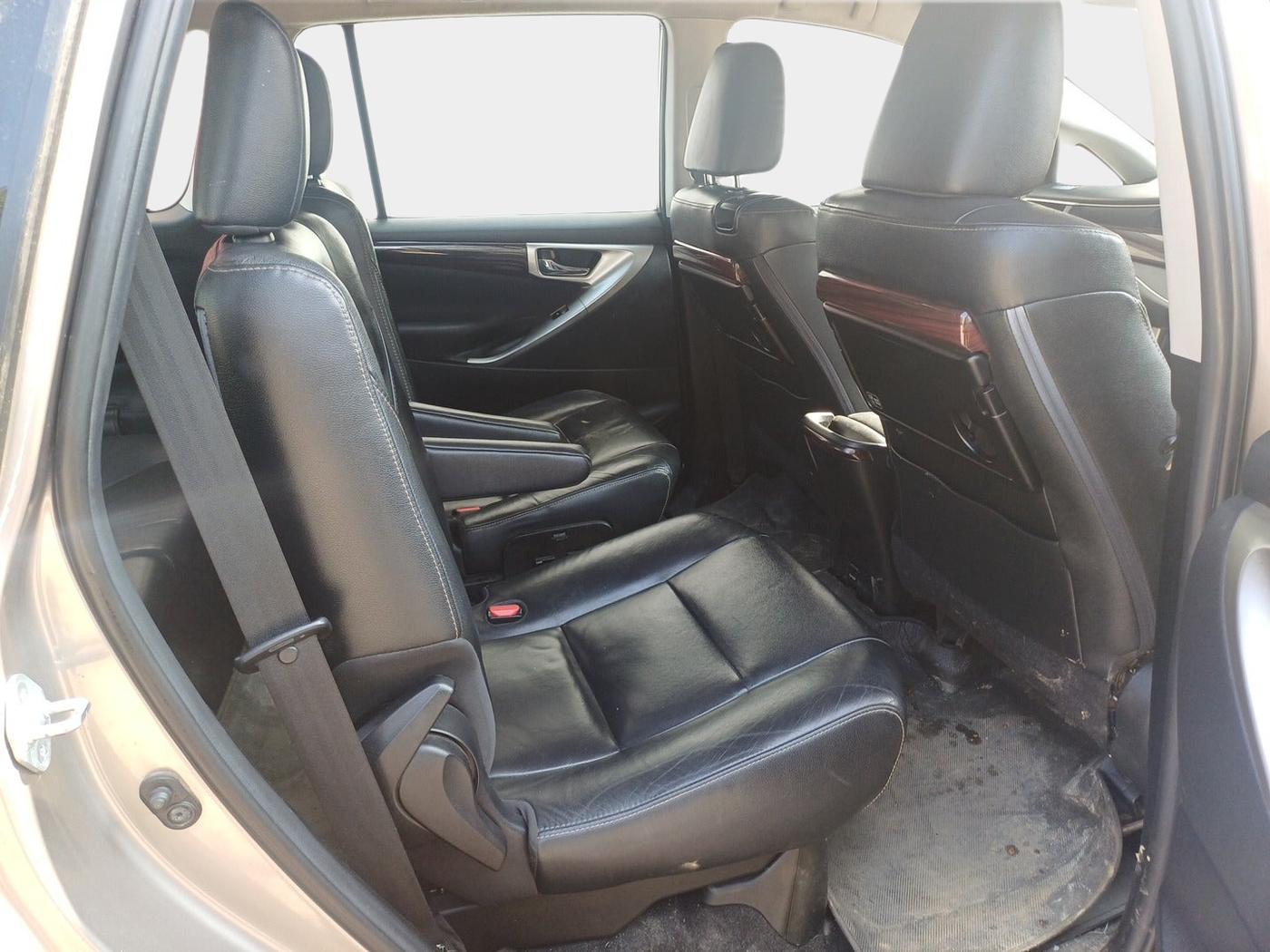 2016 Toyota Innova Crysta 2.4 ZX 7 STR, Diesel, Manual, 1,19,431 km, interior