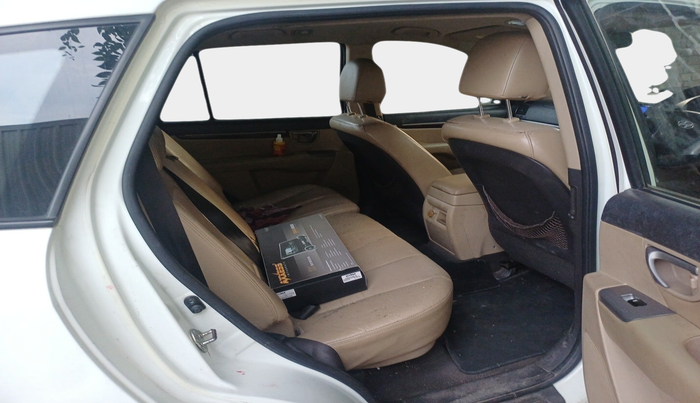 2013 Hyundai Santa Fe 2 WD, Diesel, Manual, 1,57,728 km, interior