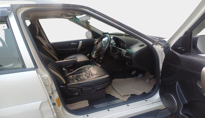 2015 Tata Safari Storme 2.2 EX 4X2, Diesel, Manual, 1,79,306 km, interior