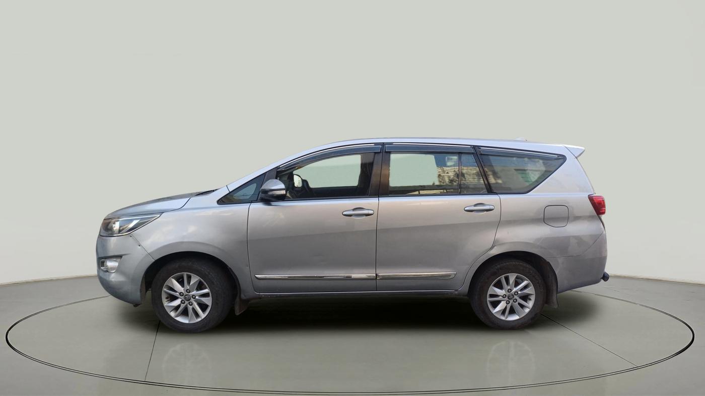 2017 Toyota Innova Crysta 2.4 GX 7 STR, Diesel, Manual, 1,10,466 km, exterior