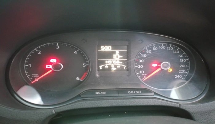 2015 Volkswagen Polo HIGHLINE1.5L, Diesel, Manual, 1,49,758 km, interior