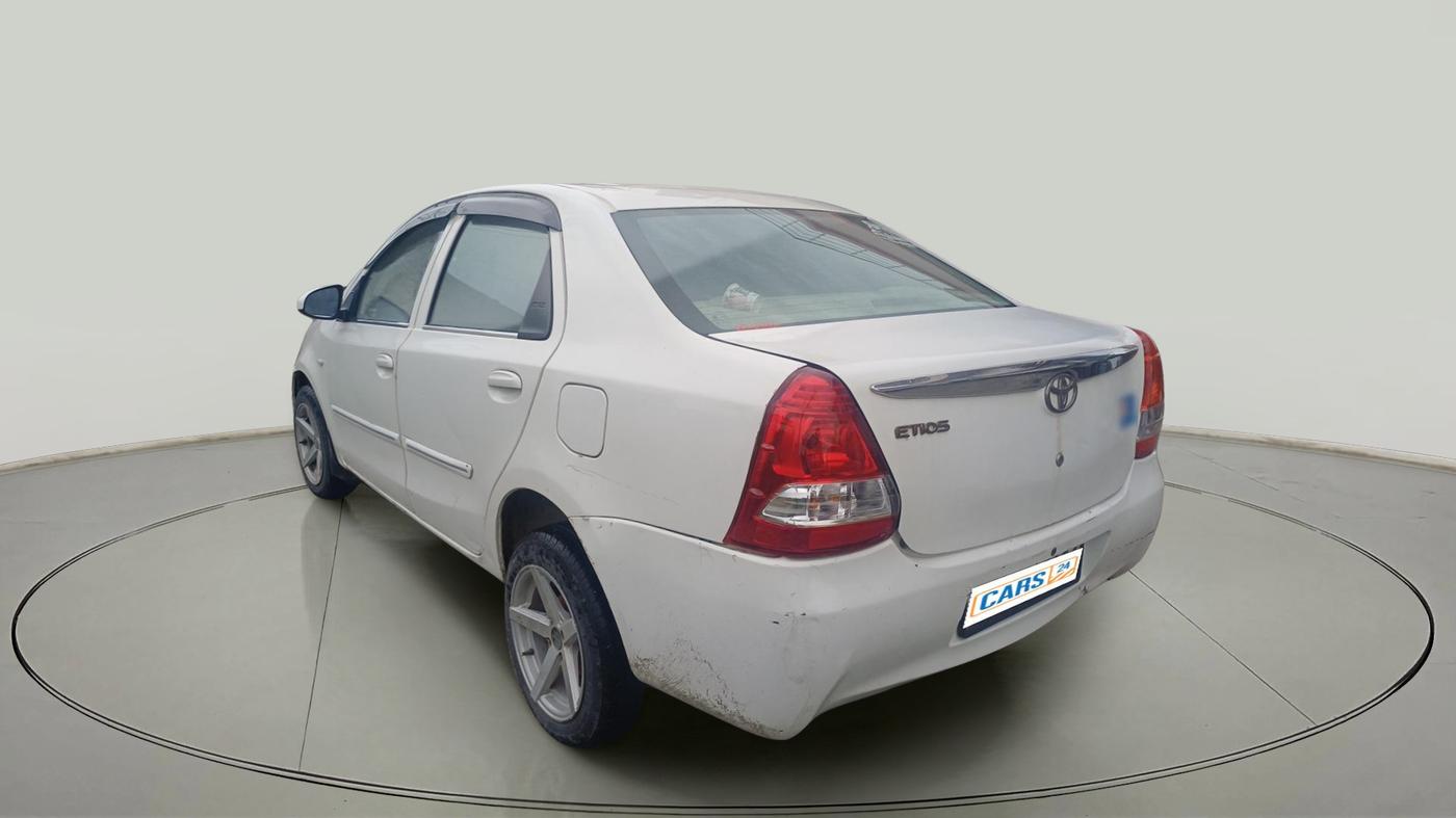 2015 Toyota Etios GD, Diesel, Manual, 1,82,232 km, exterior