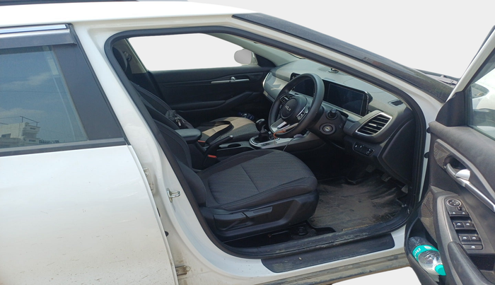 2024 KIA SELTOS  HTK 1.5 PETROL MT, Petrol, Manual, 26,000 km, interior