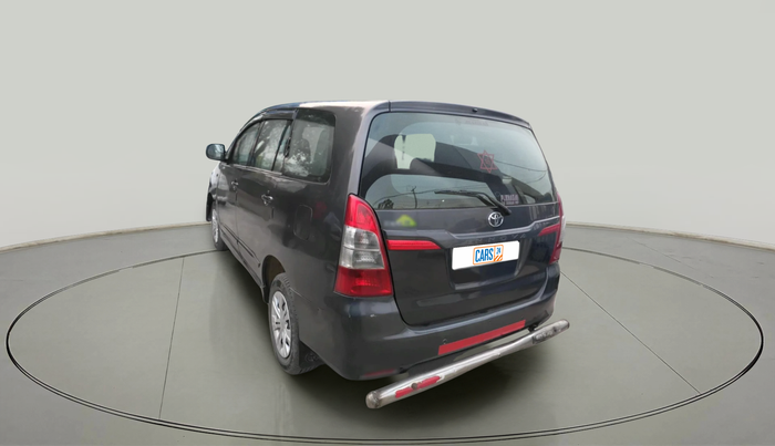 2015 Toyota Innova 2.5 GX 8 STR, Diesel, Manual, 3,53,479 km, exterior