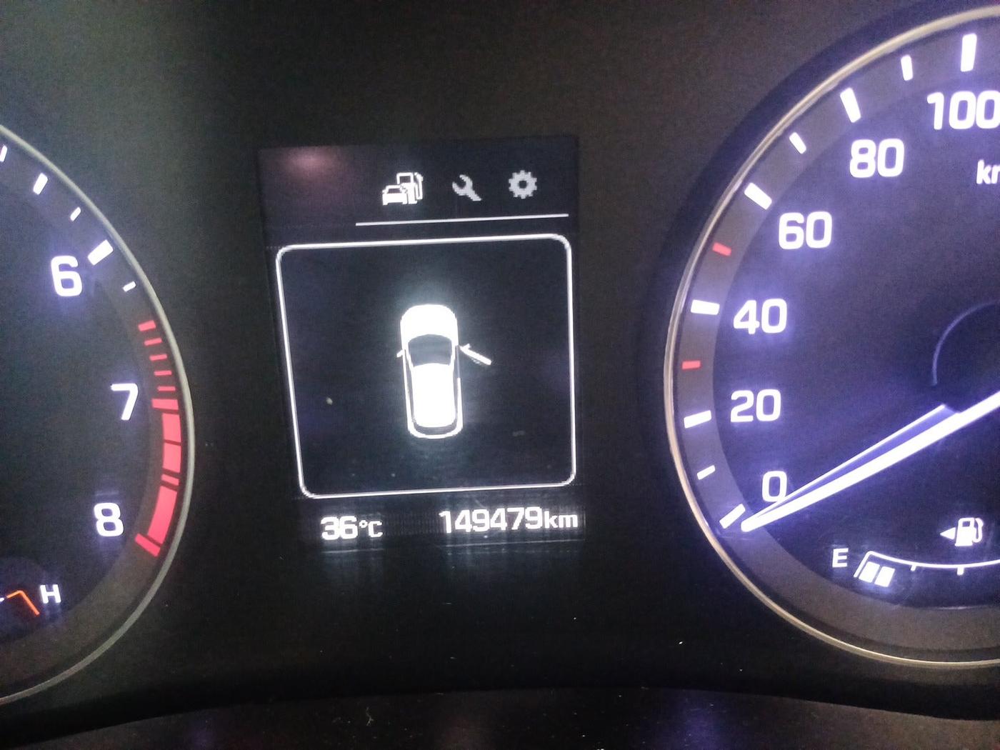 2016 Hyundai i20 Active 1.2 SX, Petrol, Manual, 1,49,479 km, interior