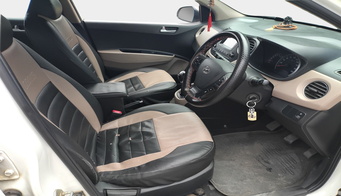2017 Hyundai Grand i10 SPORTZ 1.2 KAPPA VTVT, Petrol, Manual, 1,08,564 km, interior
