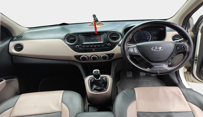 2017 Hyundai Grand i10 SPORTZ 1.2 KAPPA VTVT, Petrol, Manual, 1,08,564 km, interior