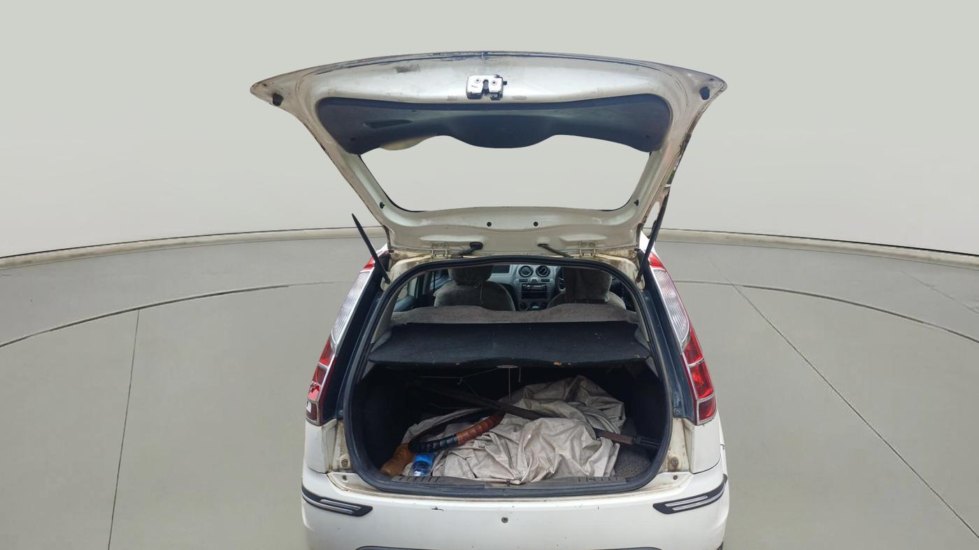 2012 Ford Figo LXI 1.2 PETROL, Petrol, Manual, 1,09,650 km, exterior