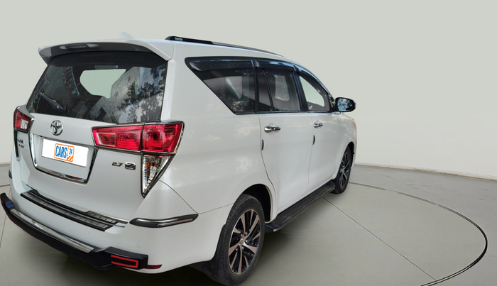 2022 Toyota Innova Crysta 2.7 ZX AT 7 STR, Petrol, Automatic, 65,647 km, exterior