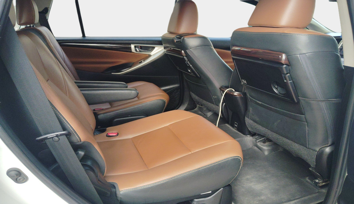 2022 Toyota Innova Crysta 2.7 ZX AT 7 STR, Petrol, Automatic, 65,647 km, interior