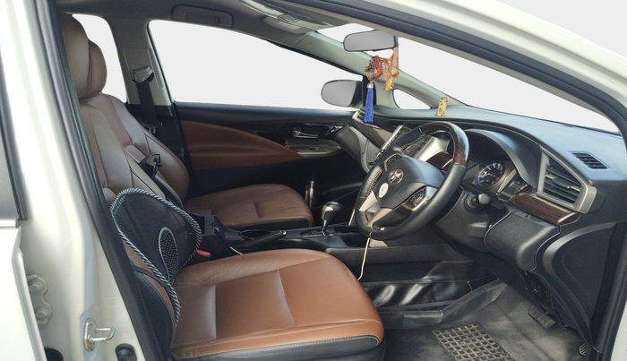 2022 Toyota Innova Crysta 2.7 ZX AT 7 STR, Petrol, Automatic, 65,647 km, interior