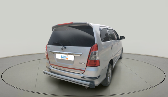 2013 Toyota Innova 2.5 VX 8 STR, Diesel, Manual, 1,83,703 km, exterior