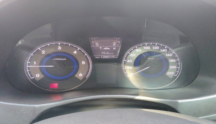 2014 Hyundai Verna FLUIDIC 1.6 CRDI SX, Diesel, Manual, 1,28,019 km, interior