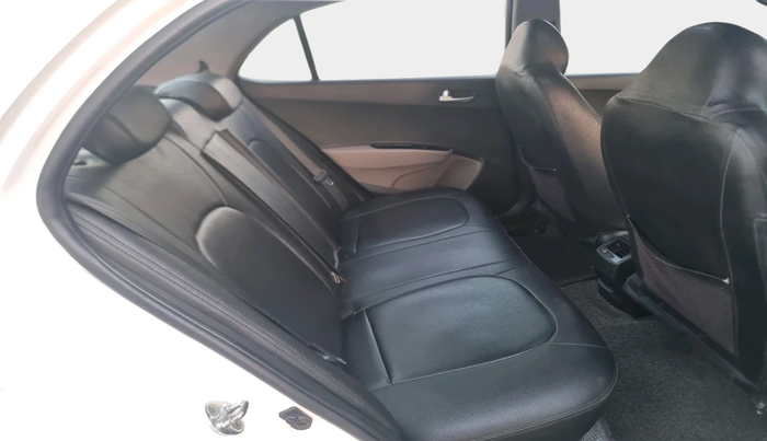 2015 Hyundai Xcent SX 1.2, Petrol, Manual, 1,44,914 km, interior