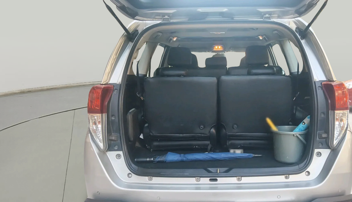 2022 Toyota Innova Crysta 2.4 VX 8 STR, Diesel, Manual, 57,593 km, exterior