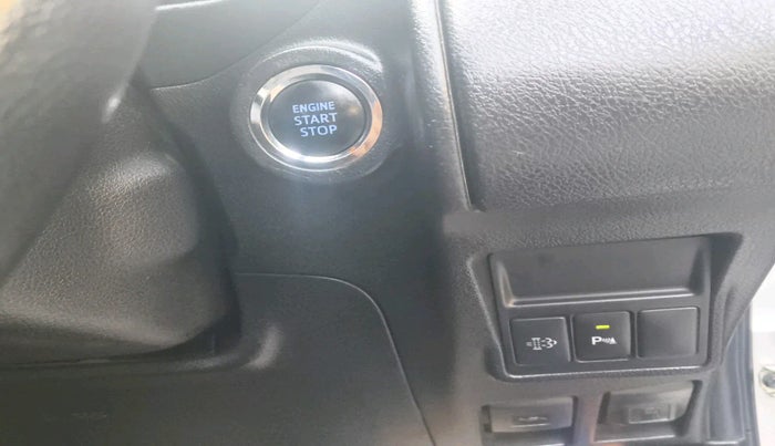 2022 Toyota Innova Crysta 2.4 VX 8 STR, Diesel, Manual, 57,593 km, interior