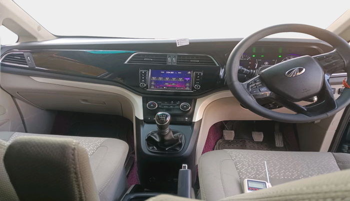 2023 Mahindra MARAZZO M 6 + 8 STR, Diesel, Manual, 7,358 km, interior