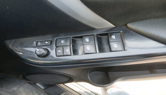 2020 Toyota Fortuner 2.8 4X2 MT, Diesel, Manual, 82,369 km, interior