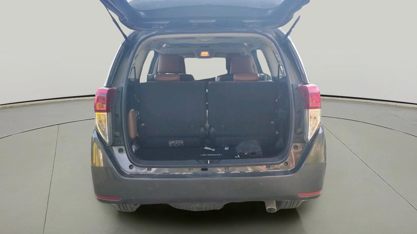 2021 Toyota Innova Crysta 2.4 ZX AT 7 STR, Diesel, Automatic, 44,117 km, exterior