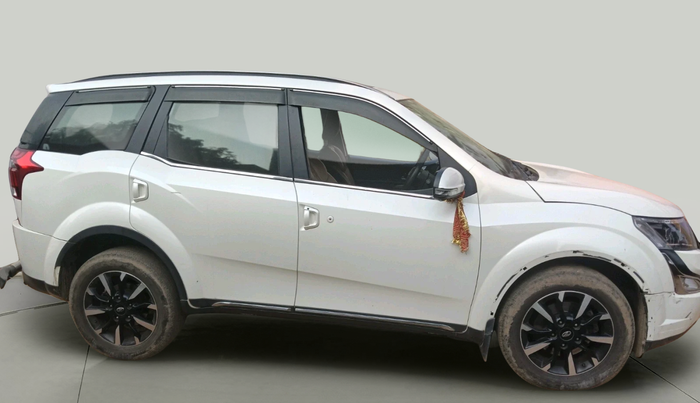 2020 Mahindra XUV500 W11, Diesel, Manual, 62,020 km, exterior