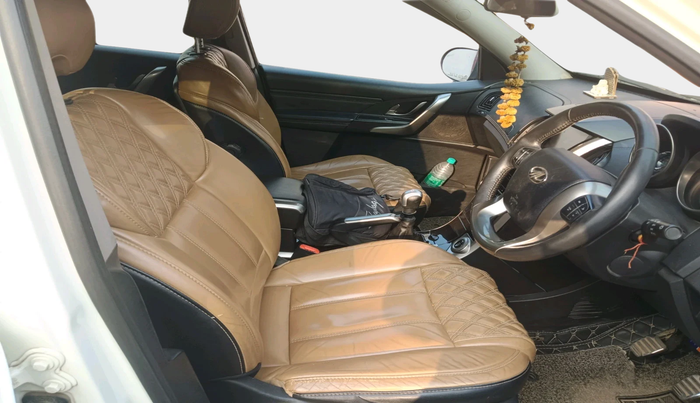 2020 Mahindra XUV500 W11, Diesel, Manual, 62,020 km, interior