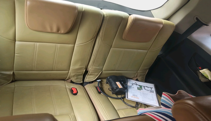 2020 Mahindra XUV500 W11, Diesel, Manual, 62,020 km, interior