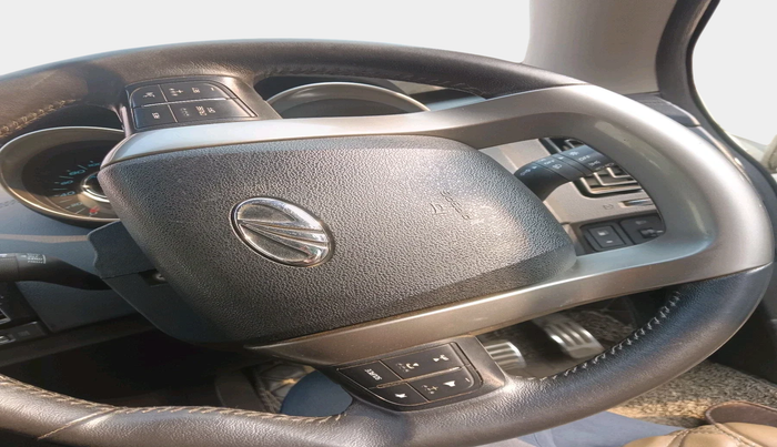 2020 Mahindra XUV500 W11, Diesel, Manual, 62,020 km, interior