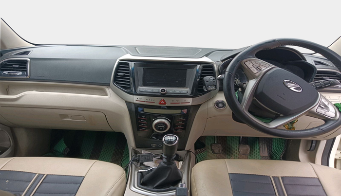 2021 Mahindra XUV300 W8 (O) 1.2 PETROL, Petrol, Manual, 27,370 km, interior
