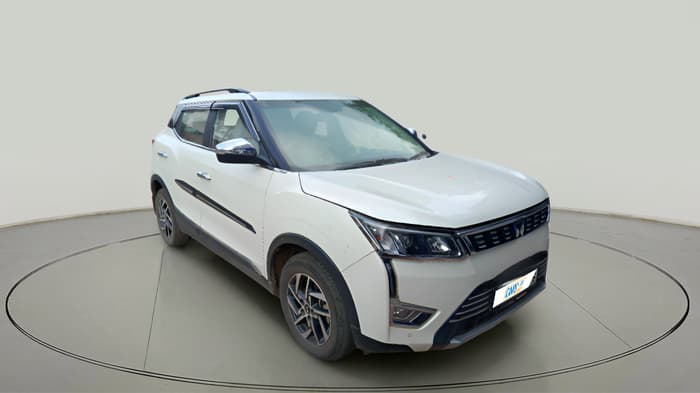 2022 Mahindra XUV300 W8 (O) 1.5 DIESEL AMT, Diesel, Automatic, 63,251 km, exterior