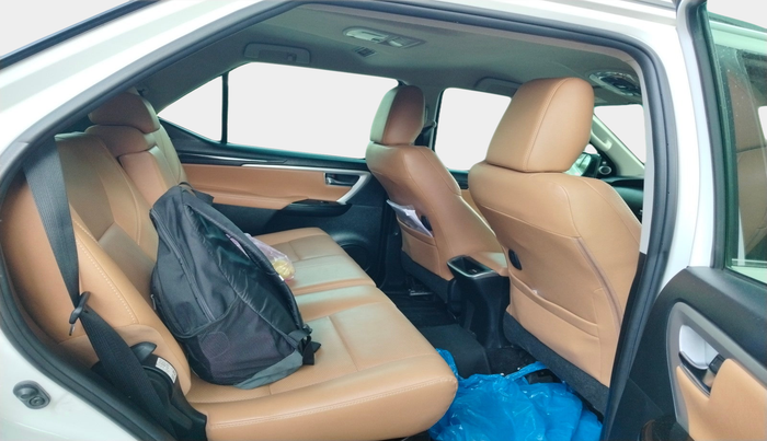 2024 Toyota Fortuner 4X4 AT 2.8 DIESEL, Diesel, Automatic, 43,616 km, interior