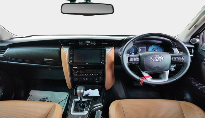 2024 Toyota Fortuner 4X4 AT 2.8 DIESEL, Diesel, Automatic, 43,616 km, interior