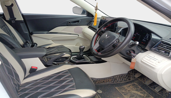2024 Mahindra XUV 3XO MX3 1.2 L TCMPFi, Petrol, Manual, 16,831 km, interior