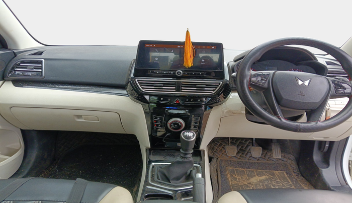 2024 Mahindra XUV 3XO MX3 1.2 L TCMPFi, Petrol, Manual, 16,831 km, interior