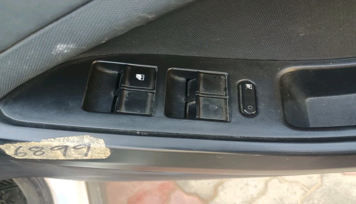 2024 Tata NEXON SMART PLUS 1.2 REVOTRON, Petrol, Manual, 30,208 km, interior