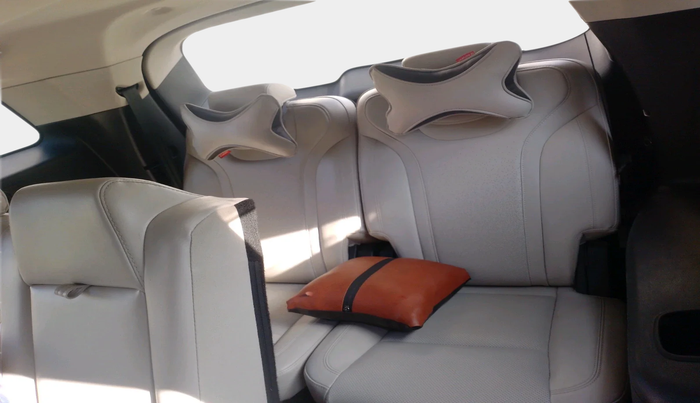 2023 Mahindra XUV700 AX 7 P MT 7 STR, Petrol, Manual, 57,787 km, interior