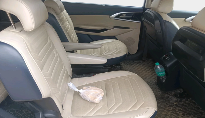 2022 KIA CARENS LUXURY PLUS 1.5 DIESEL 6 STR, Diesel, Manual, 77,750 km, interior