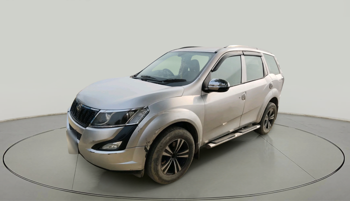 2015 Mahindra XUV500 W4, Diesel, Manual, 1,63,042 km, exterior