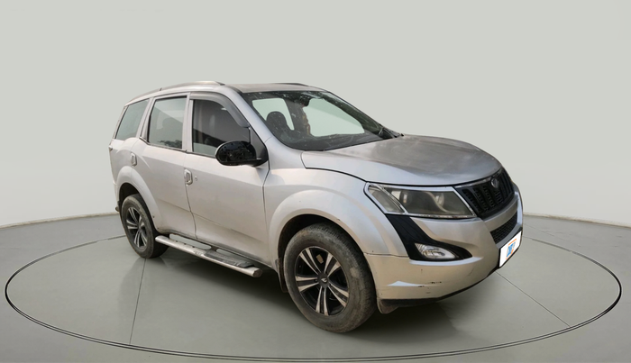 2015 Mahindra XUV500 W4, Diesel, Manual, 1,63,042 km, exterior