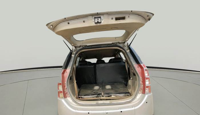 2015 Mahindra XUV500 W4, Diesel, Manual, 1,63,042 km, exterior