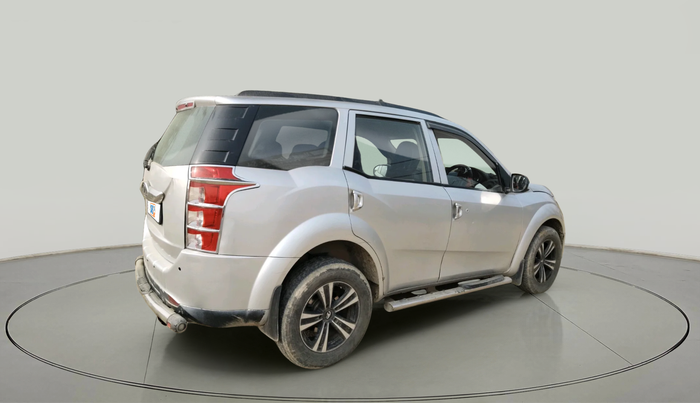 2015 Mahindra XUV500 W4, Diesel, Manual, 1,63,042 km, exterior