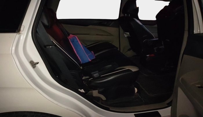 2019 Mahindra MARAZZO M4 8 STR, Diesel, Manual, 99,410 km, interior