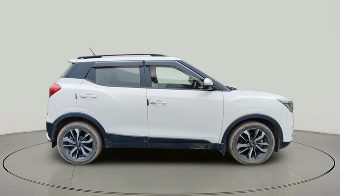 2022 Mahindra XUV300 W8 (O) 1.5 DIESEL, Diesel, Manual, 56,597 km, exterior