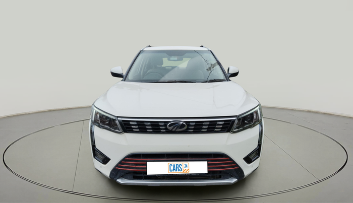 2022 Mahindra XUV300 W8 (O) 1.5 DIESEL, Diesel, Manual, 56,597 km, exterior