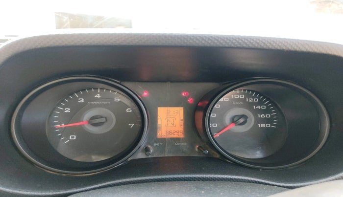 2017 Mahindra TUV300 T4 PLUS, Diesel, Manual, 86,299 km, interior